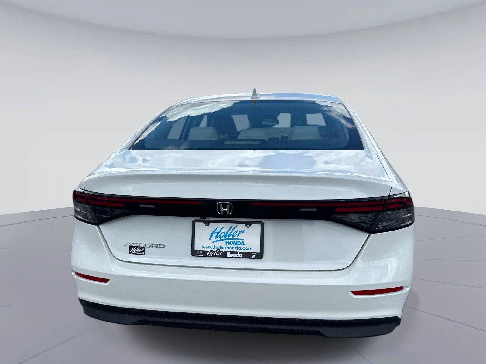 Certified 2024 Honda Accord EX image 5