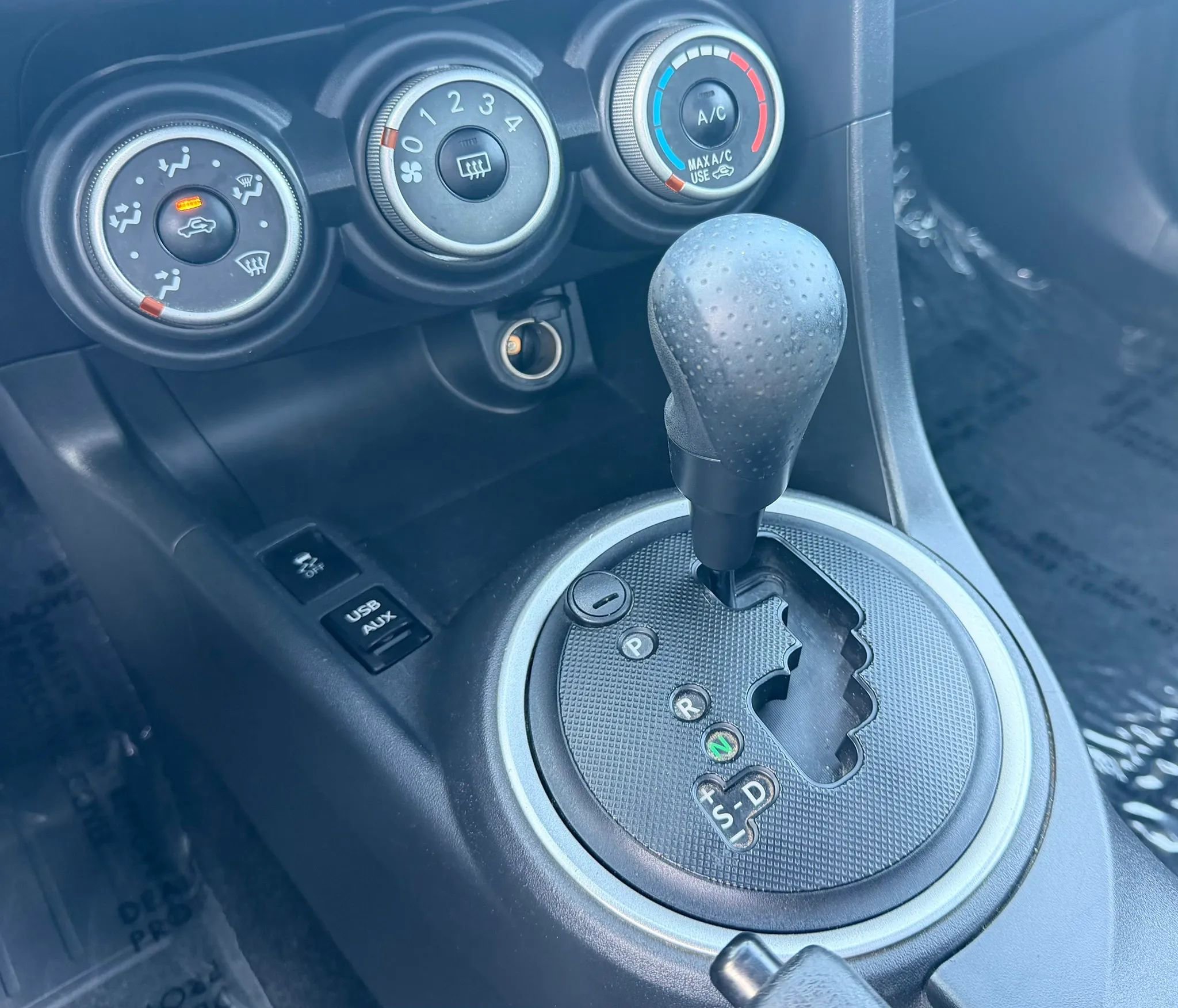 Used 2011 Scion tC FWD image 17