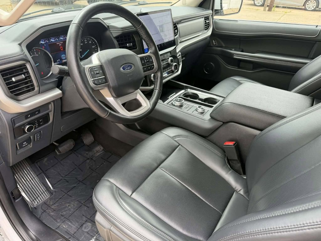 Used 2024 Ford Expedition Max XLT AWD/4WD image 6