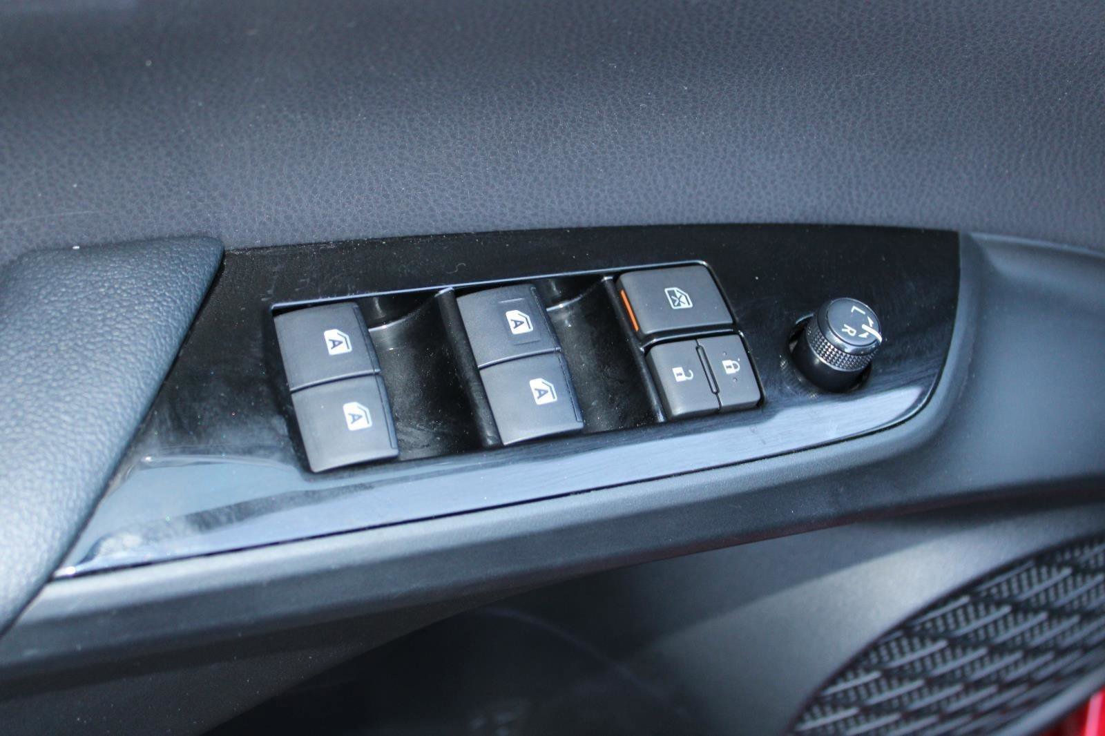 Used 2018 Toyota Prius Prime Plus image 42