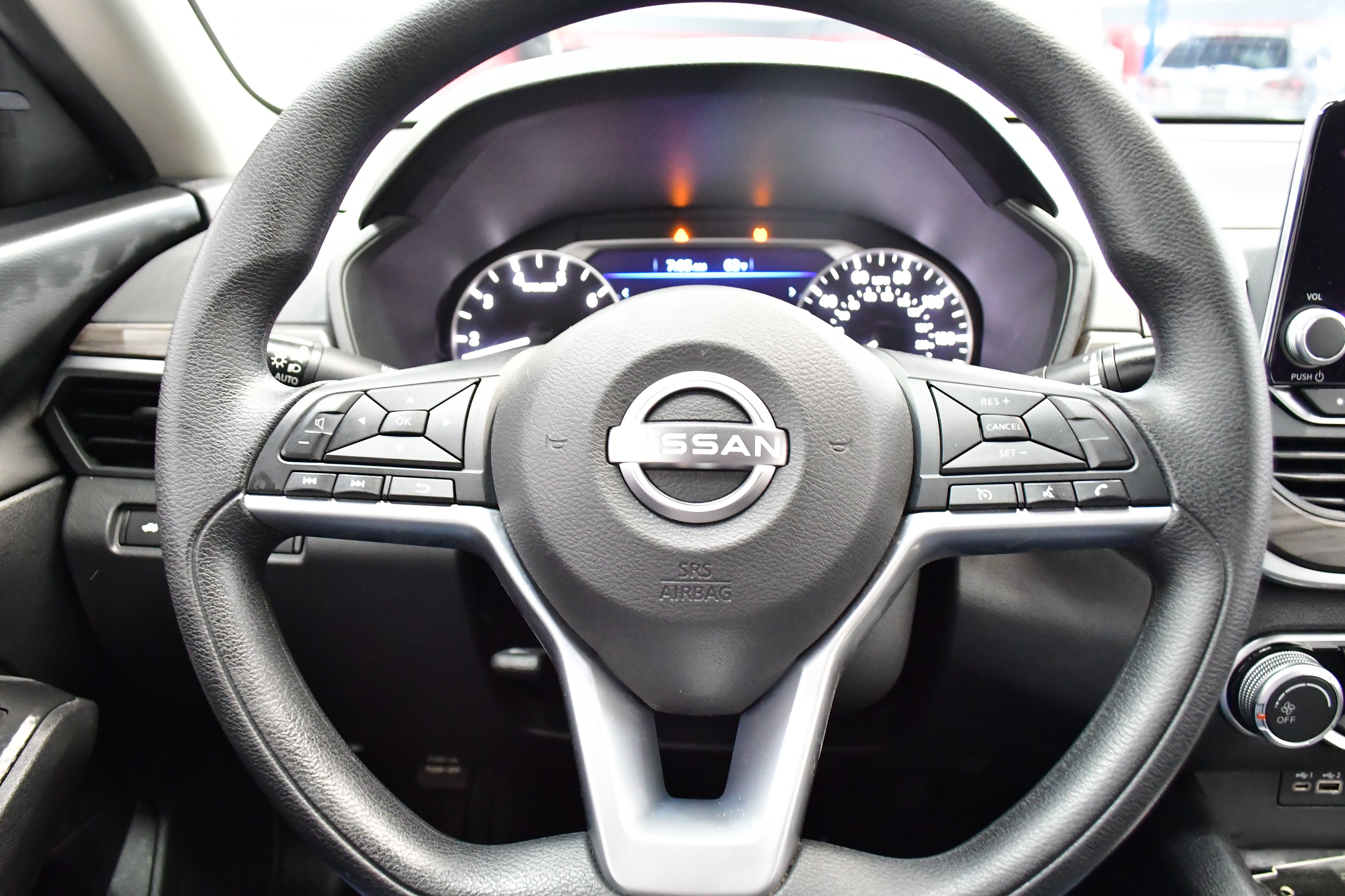 Used 2025 Nissan Altima 2.5 SV image 22