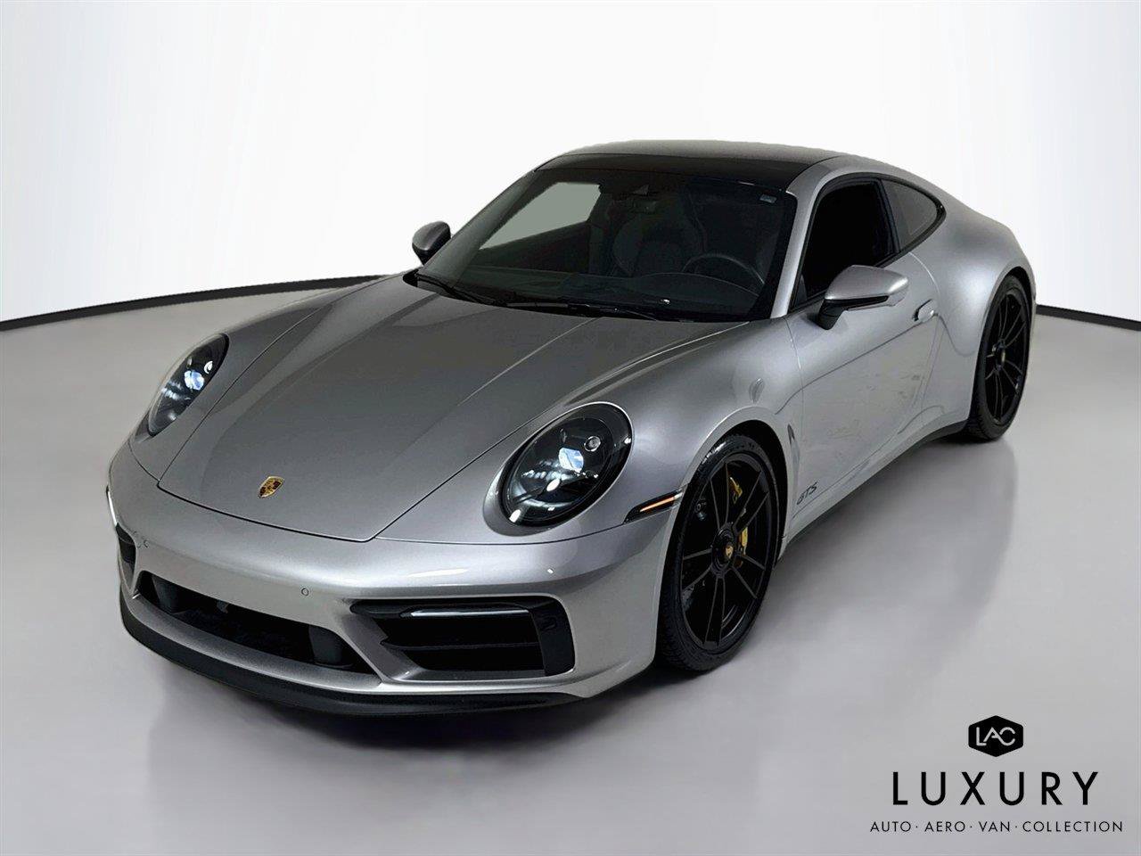 Used 2024 Porsche 911 Carrera GTS w/ Premium Package RWD image 3