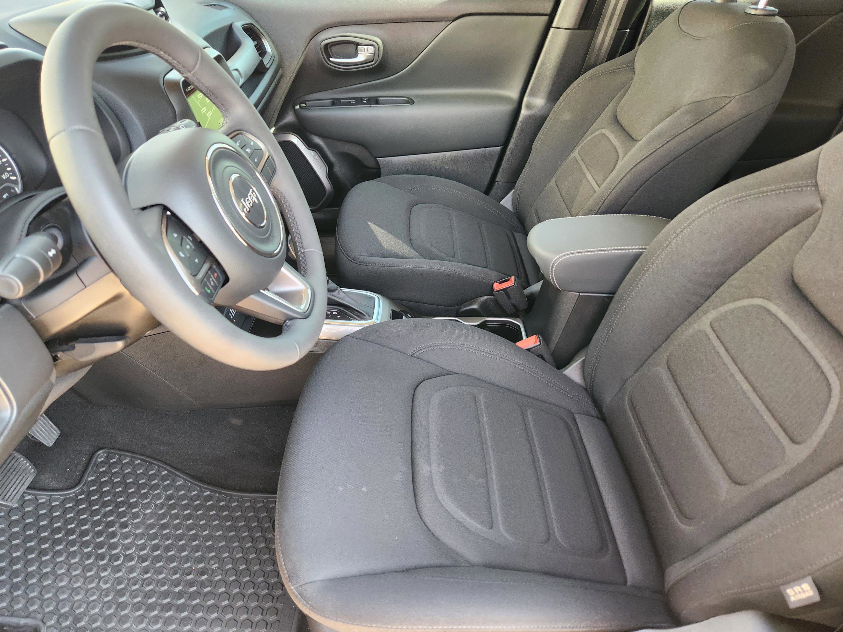 Used 2022 Jeep Renegade Latitude image 9