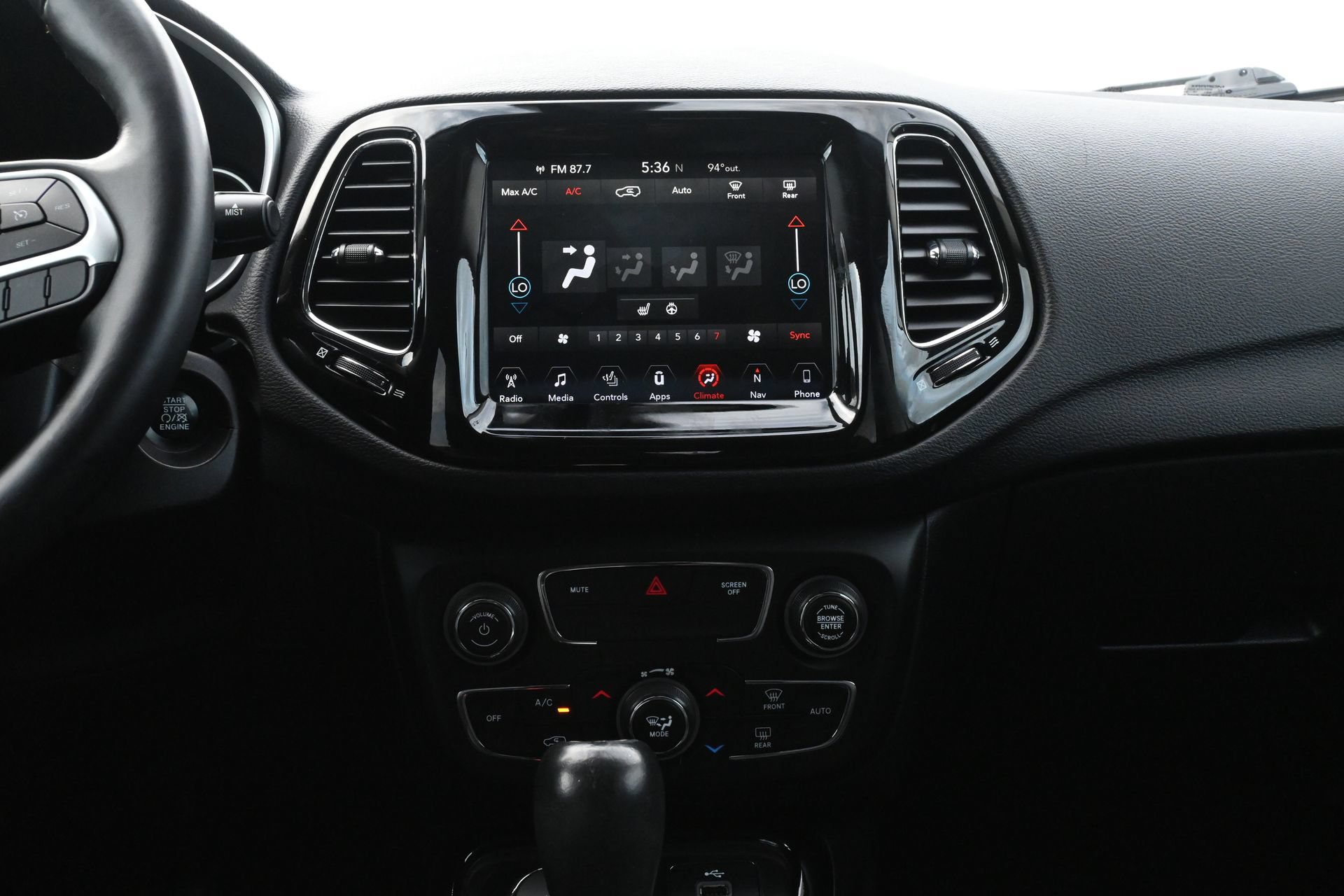 Used 2018 Jeep Compass Limited w/ Navigation Group AWD/4WD image 13