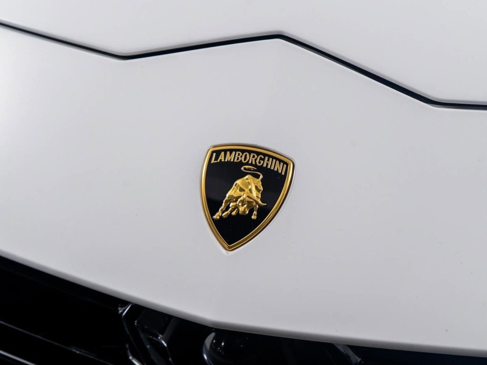 Used 2023 Lamborghini Urus Performante AWD/4WD image 24