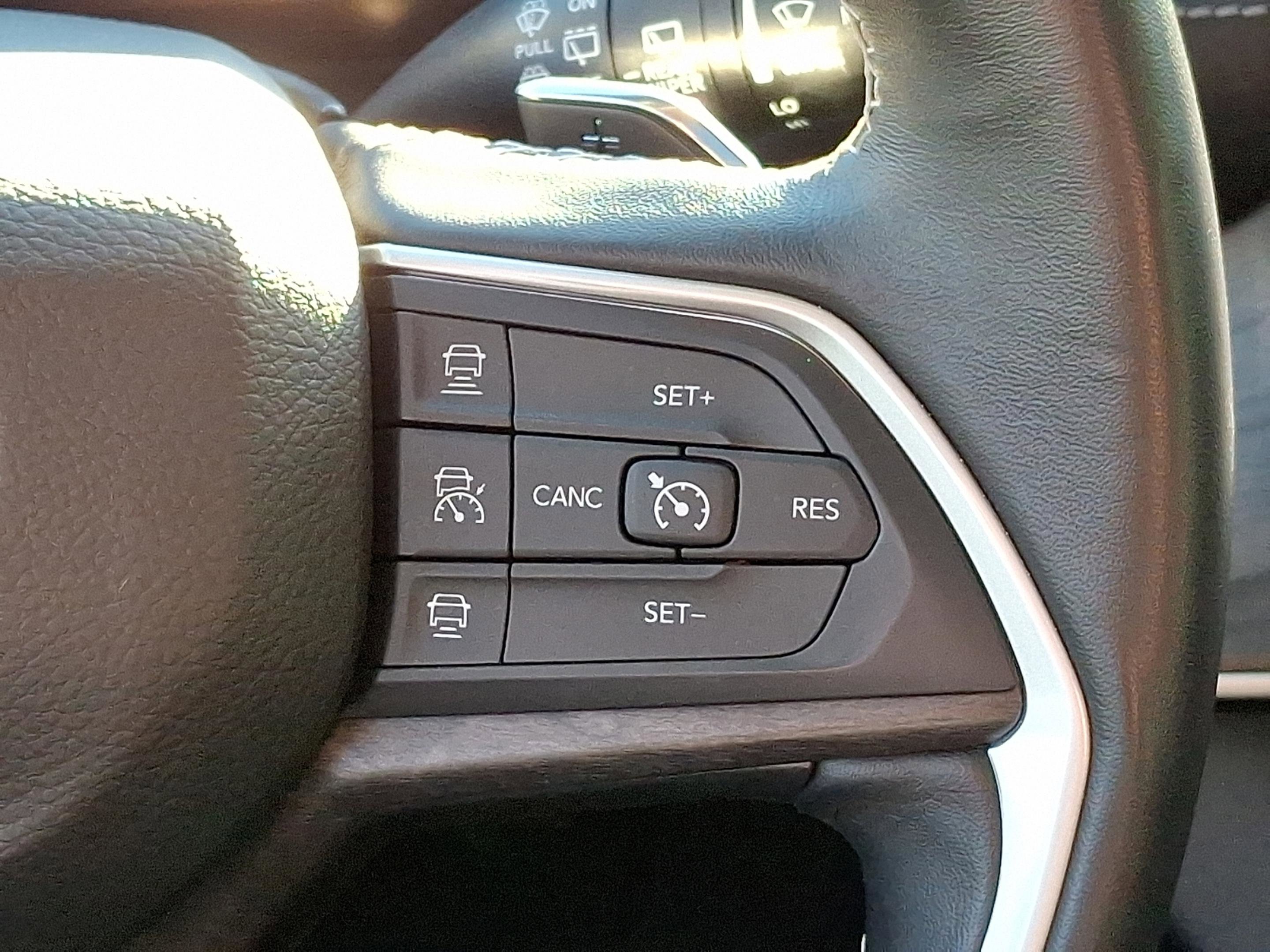 Certified 2022 Jeep Grand Cherokee Limited image 22