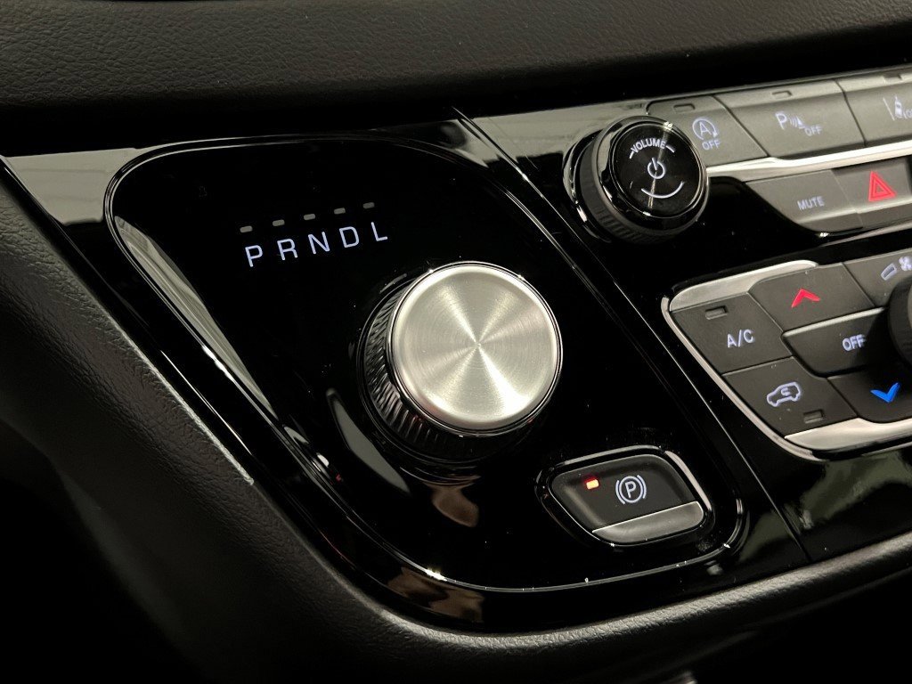 New 2026 Chrysler Voyager LX image 19