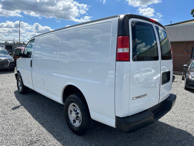 Used 2017 Chevrolet Express 2500 RWD image 12