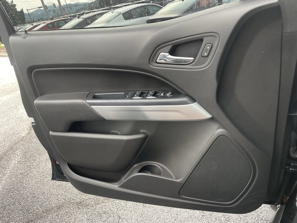 Used 2021 Chevrolet Colorado ZR2 w/ ZR2 Midnight Special Edition AWD/4WD image 19