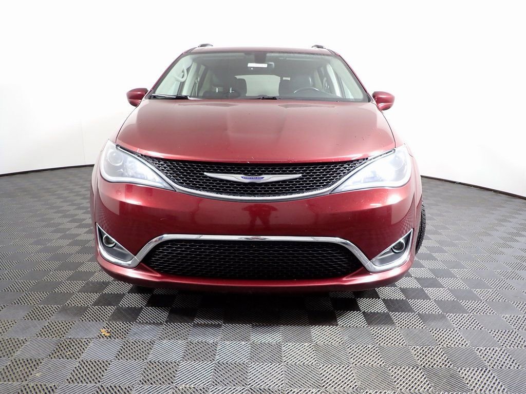 Used 2019 Chrysler Pacifica Touring-L image 7