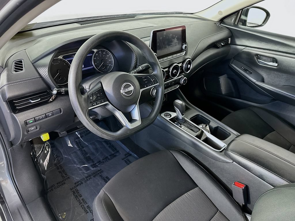 Used 2025 Nissan Sentra SV FWD image 30