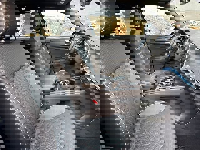 Used 2025 Volkswagen Atlas Cross Sport SEL Premium R-Line image 10