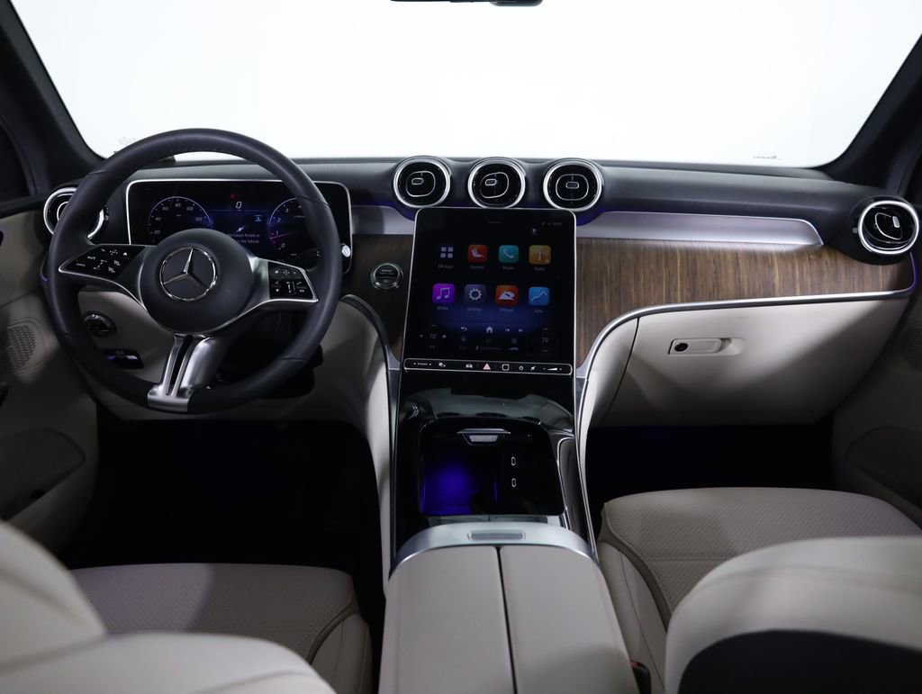 Used 2026 Mercedes-Benz GLC 300 4MATIC image 37