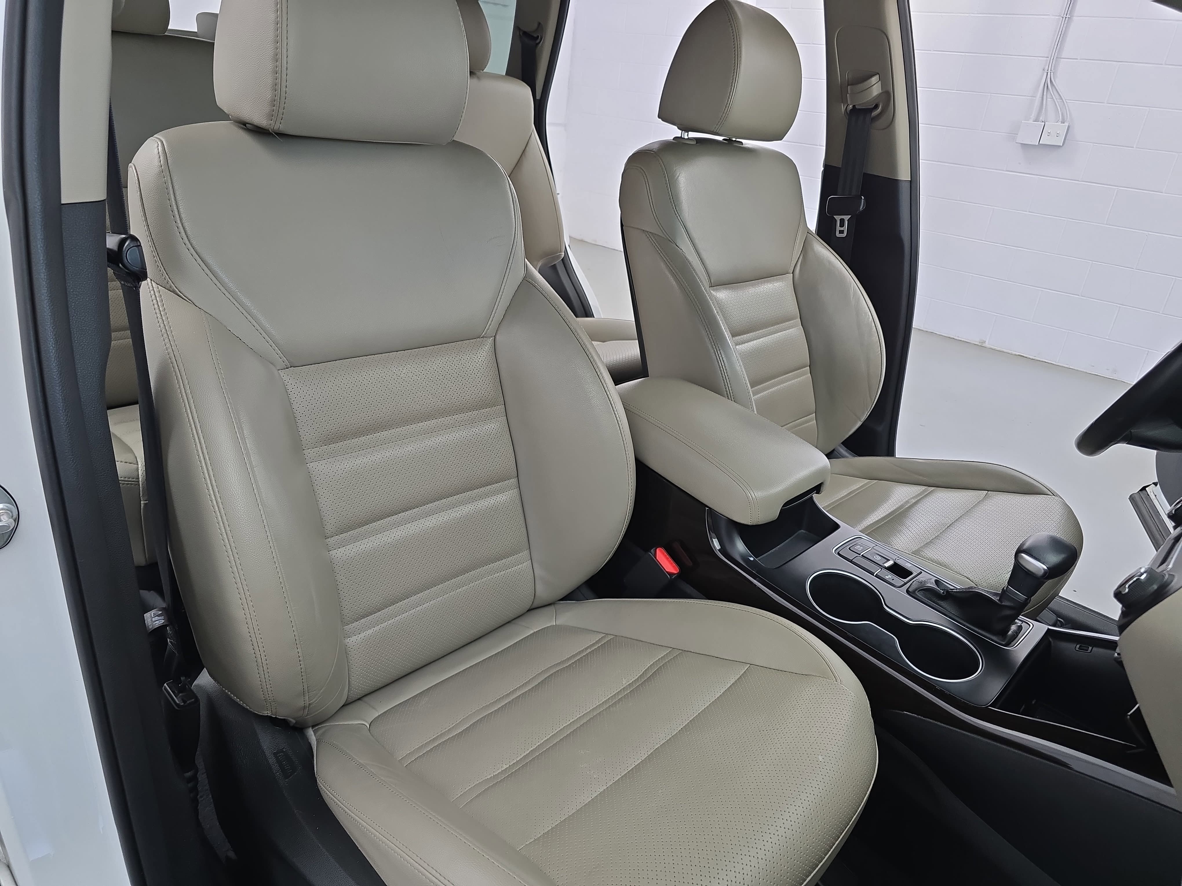 Used 2019 Kia Sorento EX w/ EX Touring Package FWD image 10