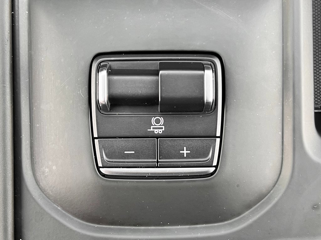 Used 2025 GMC Sierra 3500 Denali Ultimate image 29