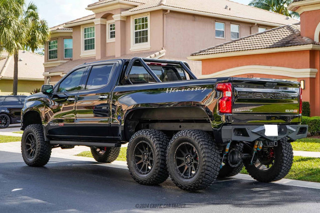 Used 2019 Chevrolet Silverado 1500 High Country w/ Technology Package AWD/4WD image 6