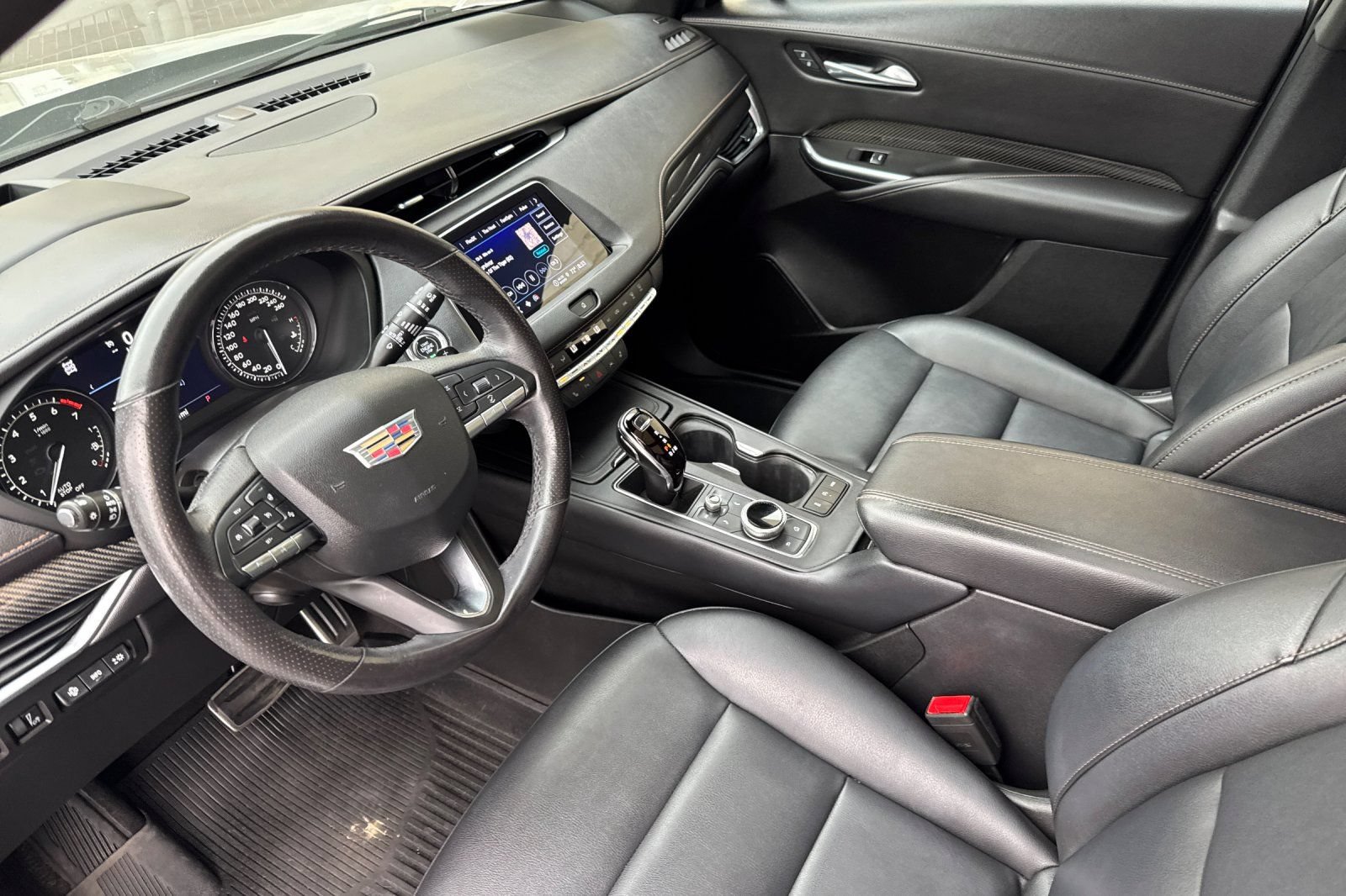 Used 2023 Cadillac XT4 Sport w/ Technology Package AWD/4WD image 10