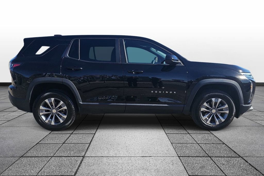 Used 2025 Chevrolet Equinox LT AWD/4WD image 4