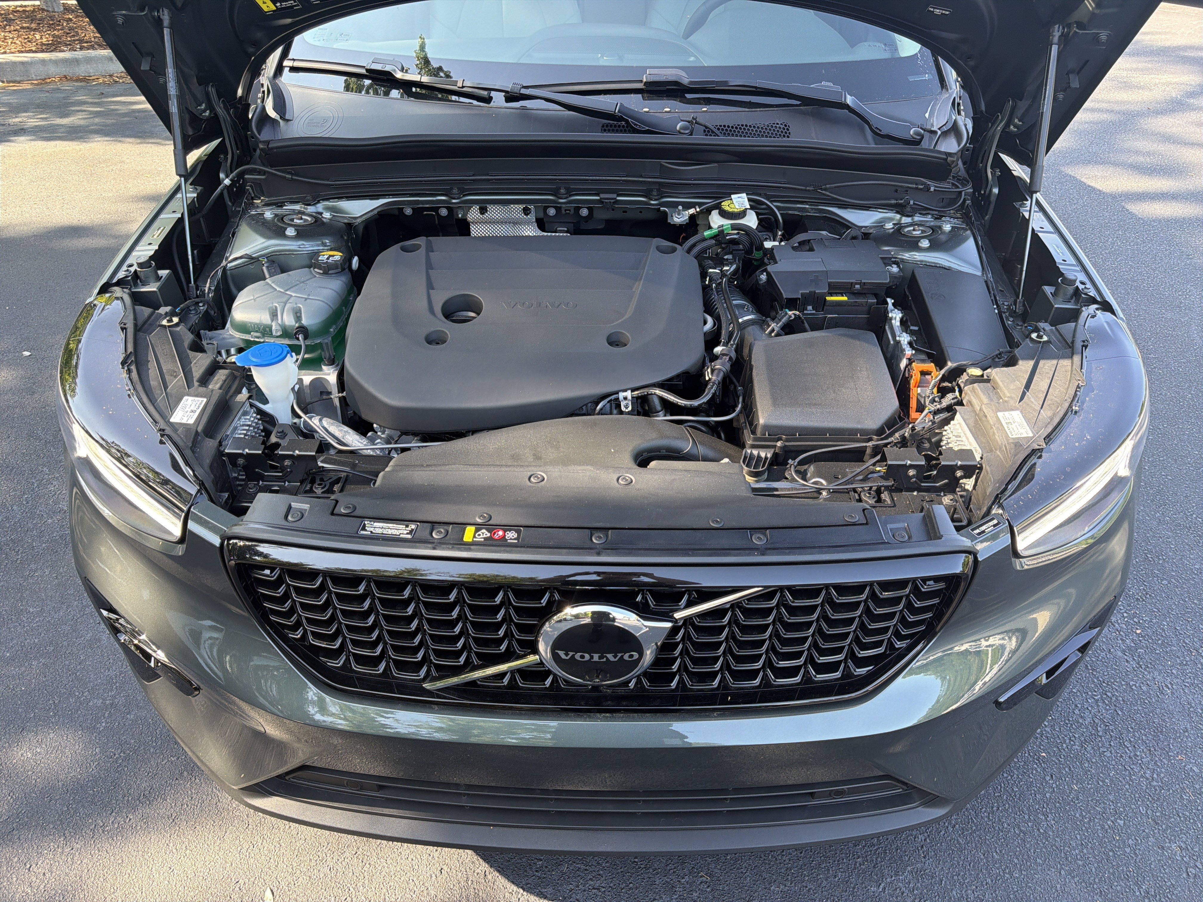 New 2026 Volvo XC40 B5 Ultra w/ Protection Package Premier AWD/4WD image 36