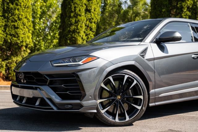 Used 2019 Lamborghini Urus image 3