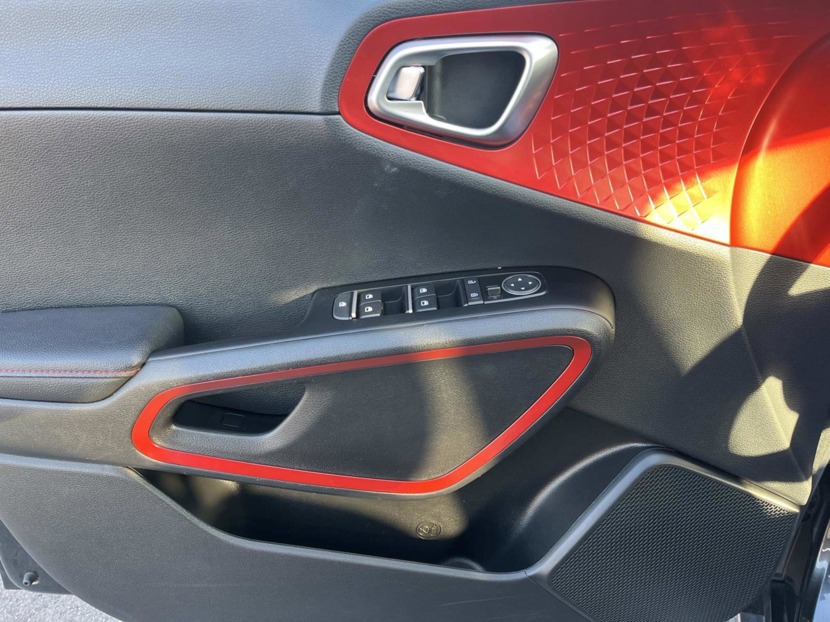 Used 2023 Kia Soul GT-Line image 28