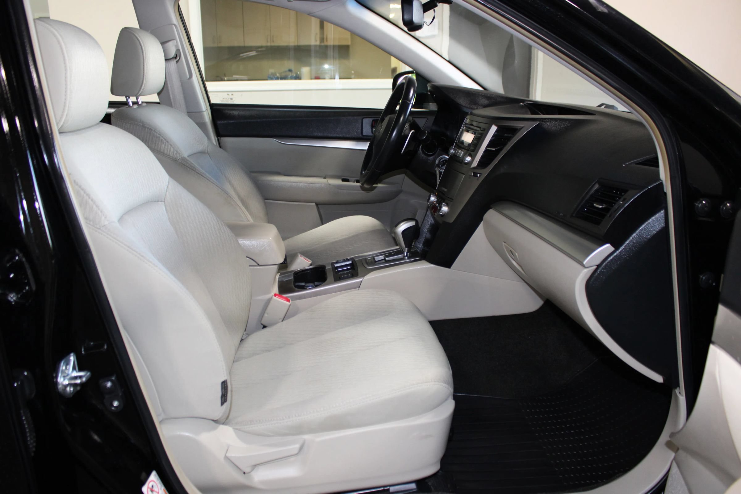 Used 2012 Subaru Legacy 2.5i Premium AWD/4WD image 22