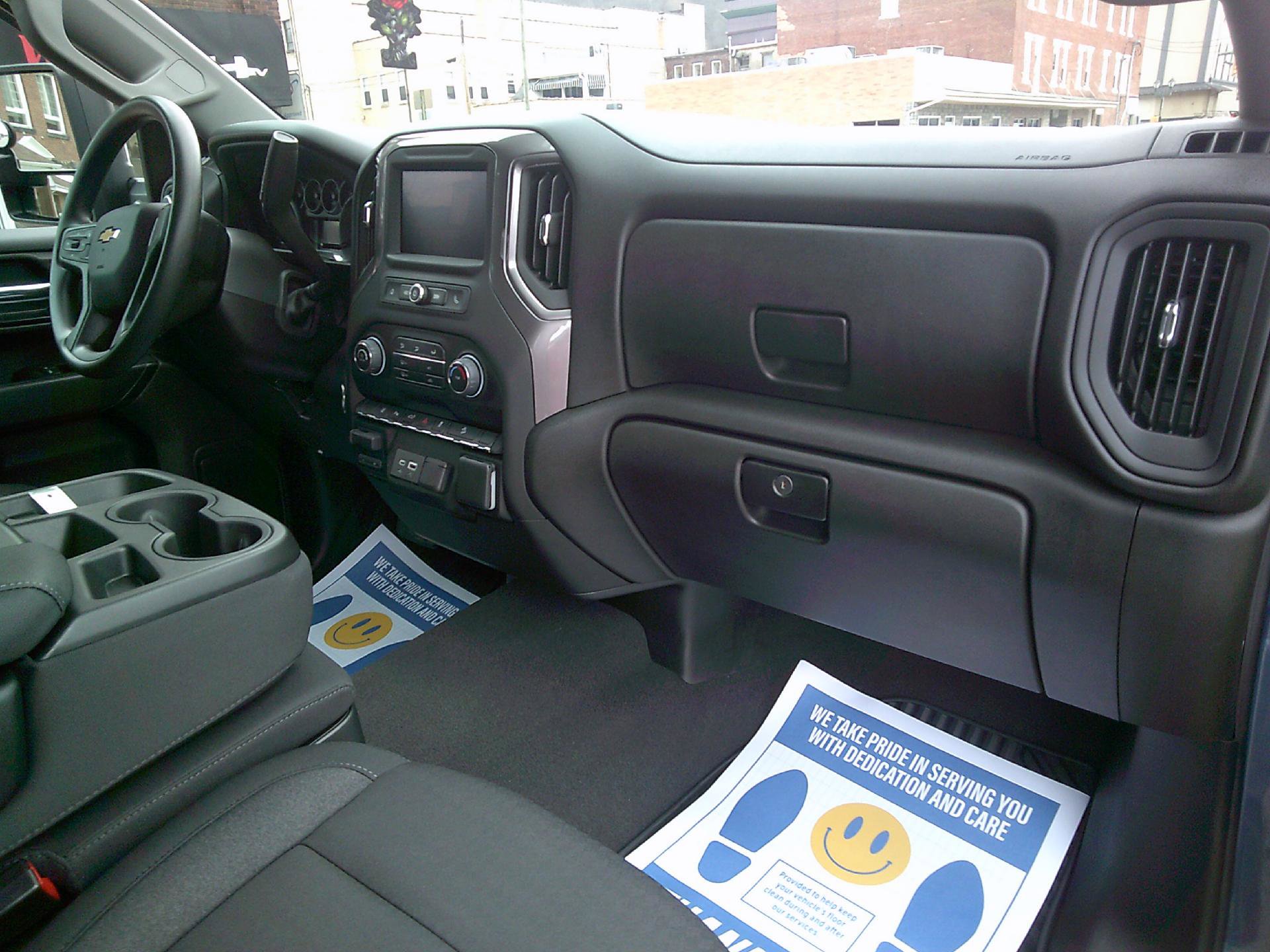 Used 2024 Chevrolet Silverado 2500 Custom w/ Custom Value Package image 12