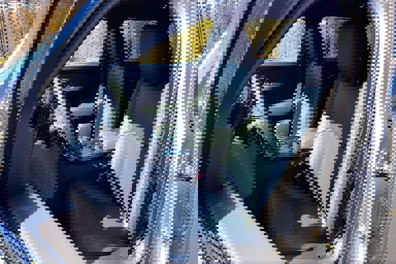 New 2026 Land Rover Range Rover Velar Dynamic SE image 9