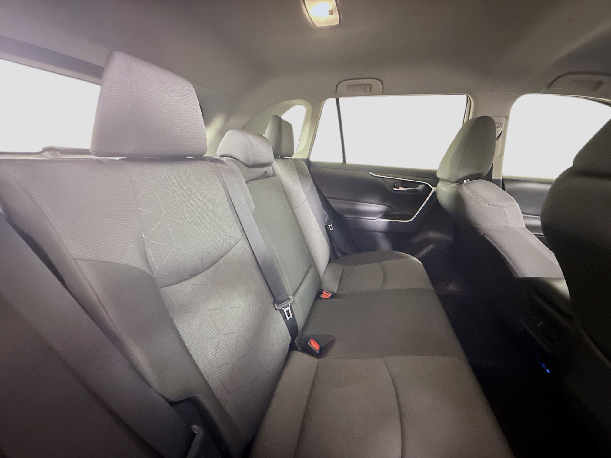 Used 2022 Toyota RAV4 XLE image 27