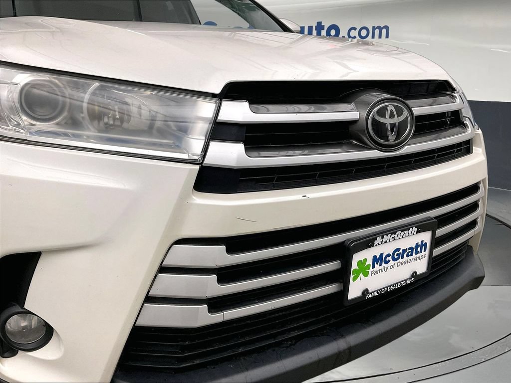 Used 2017 Toyota Highlander XLE w/ Protection Package #3 AWD/4WD image 34