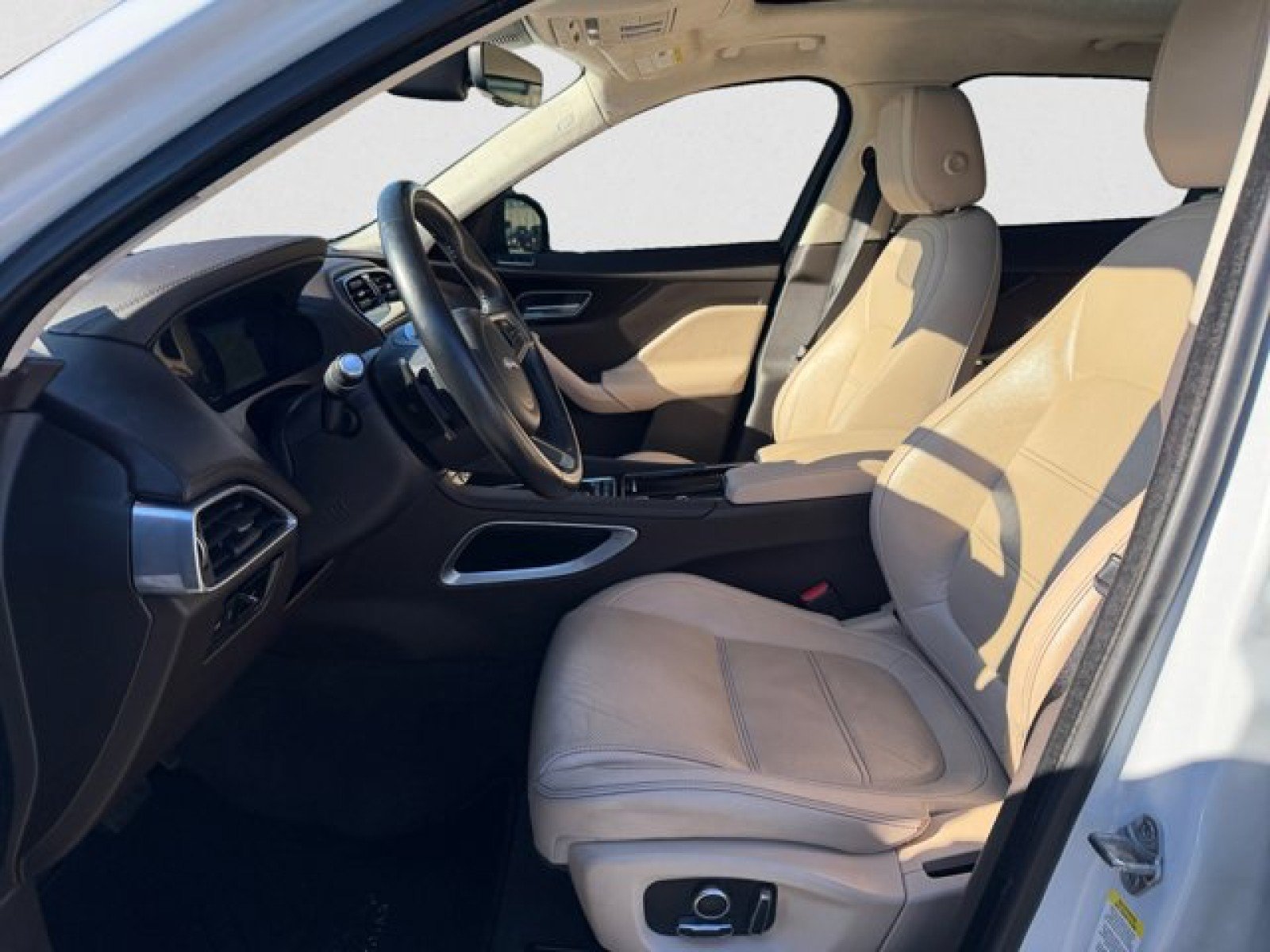 Used 2020 Jaguar F-PACE Prestige AWD/4WD image 10