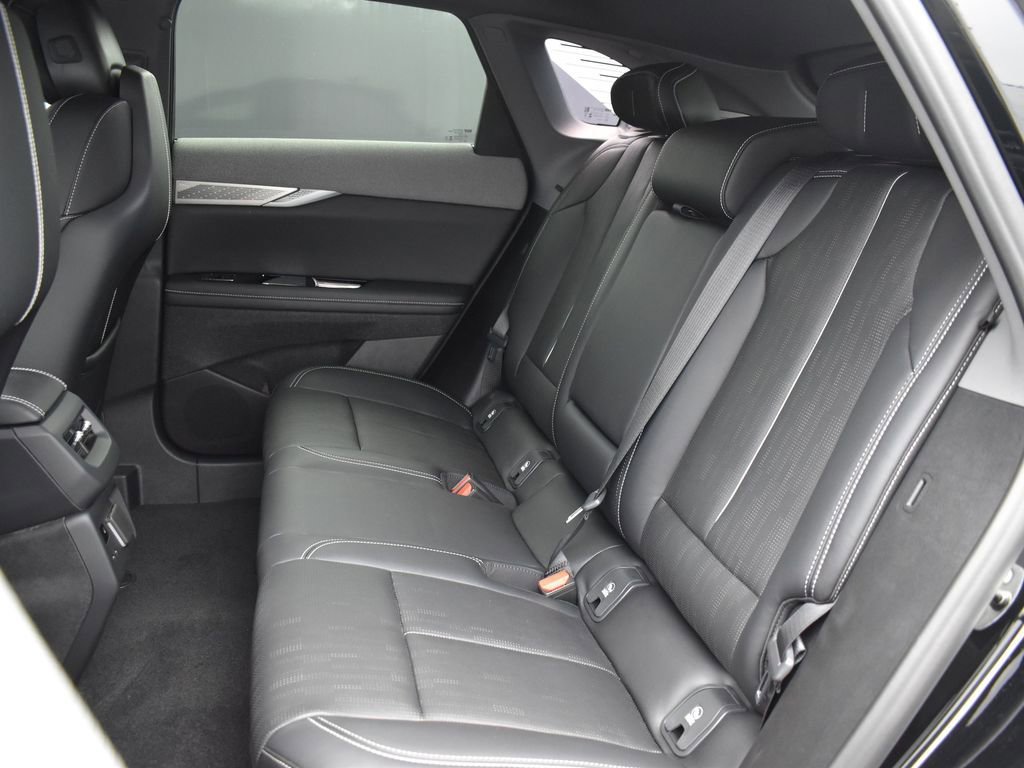 New 2026 Cadillac Optiq Sport 2 w/ LPO, Floor Liner Package image 30