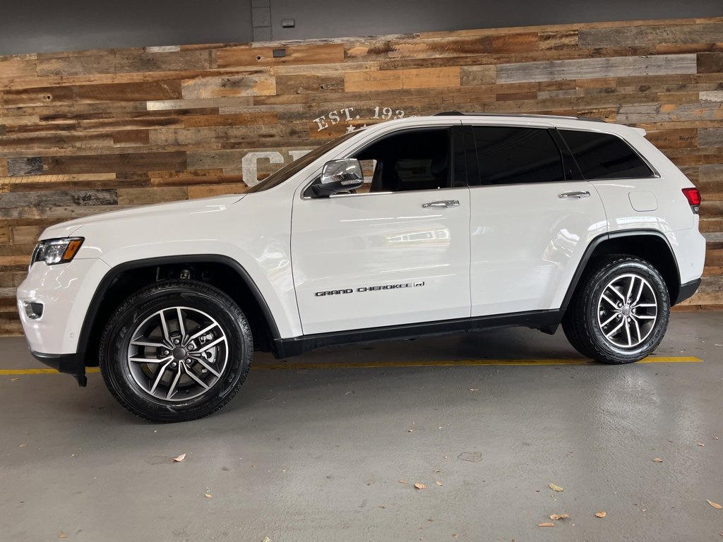 Used 2022 Jeep Grand Cherokee Limited w/ Trailer Tow Group IV image 22