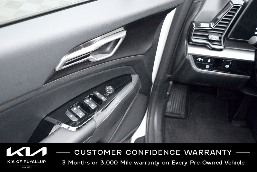 Certified 2025 Kia Sportage EX image 27
