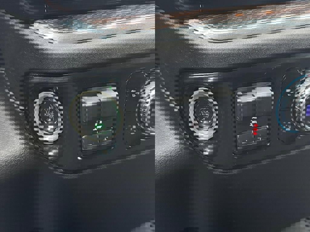 Certified 2024 GMC Sierra 1500 Elevation image 15