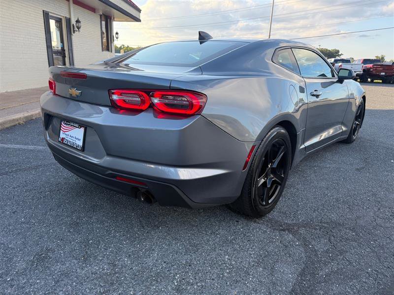 Used 2021 Chevrolet Camaro LT RWD image 5