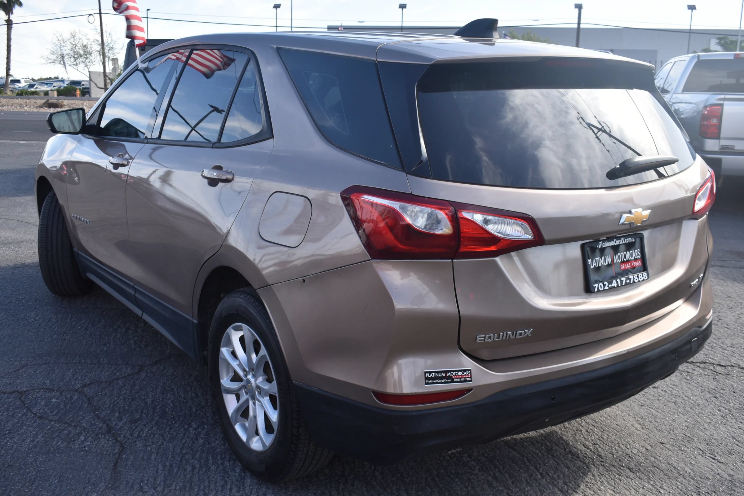 Used 2018 Chevrolet Equinox LS FWD image 4