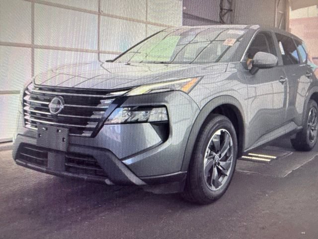 Certified 2025 Nissan Rogue SV FWD image 4