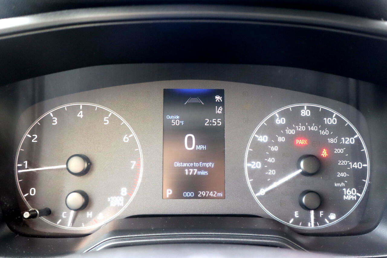 Used 2024 Toyota Corolla LE image 32