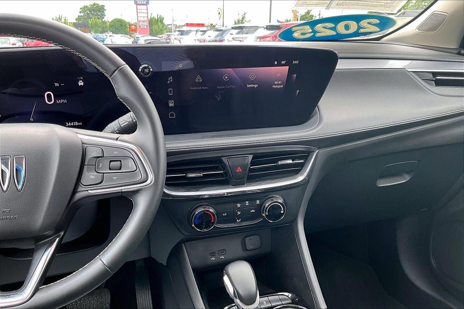Used 2025 Buick Encore GX Preferred AWD/4WD image 9
