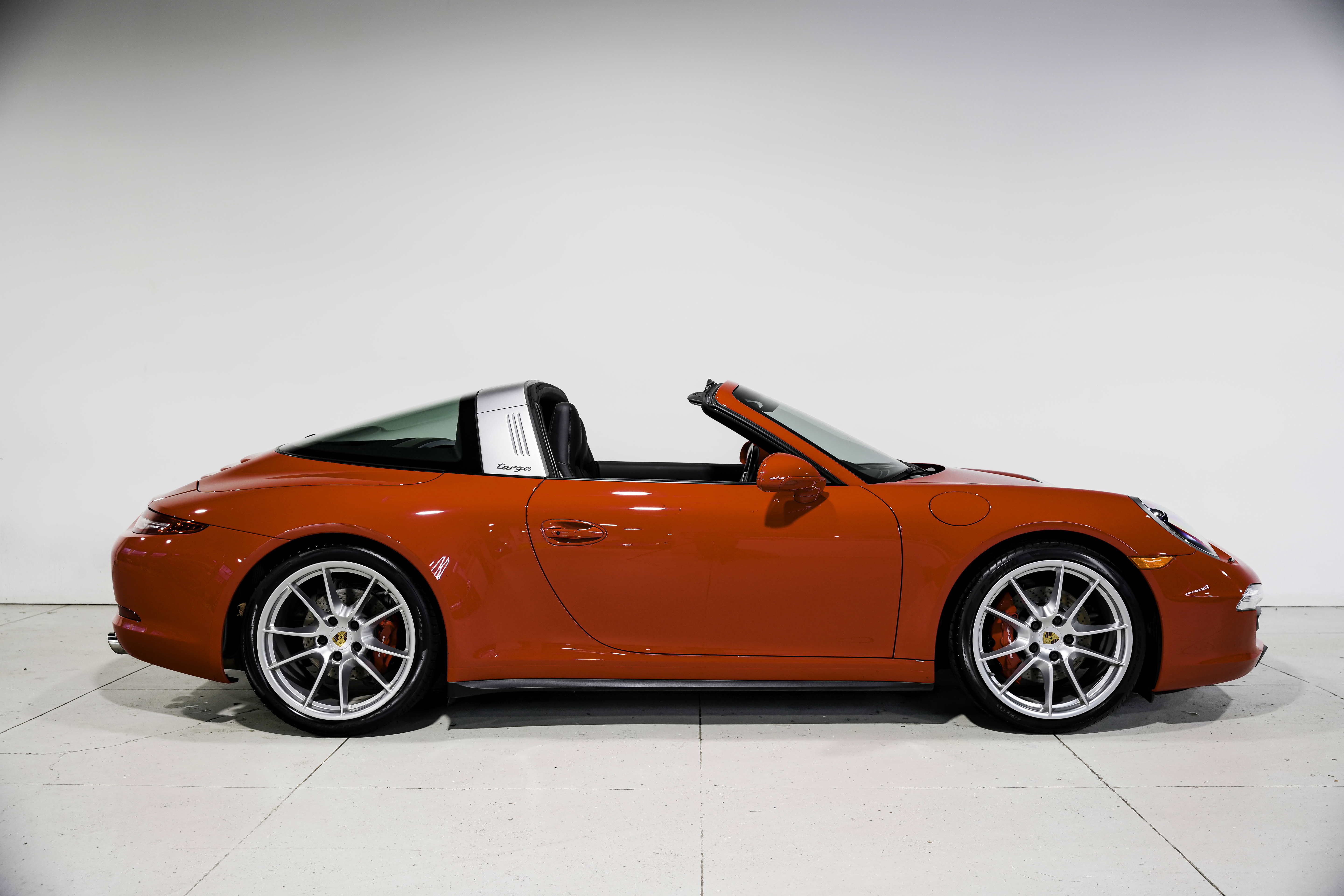 Used 2015 Porsche 911 Targa 4S AWD/4WD image 3