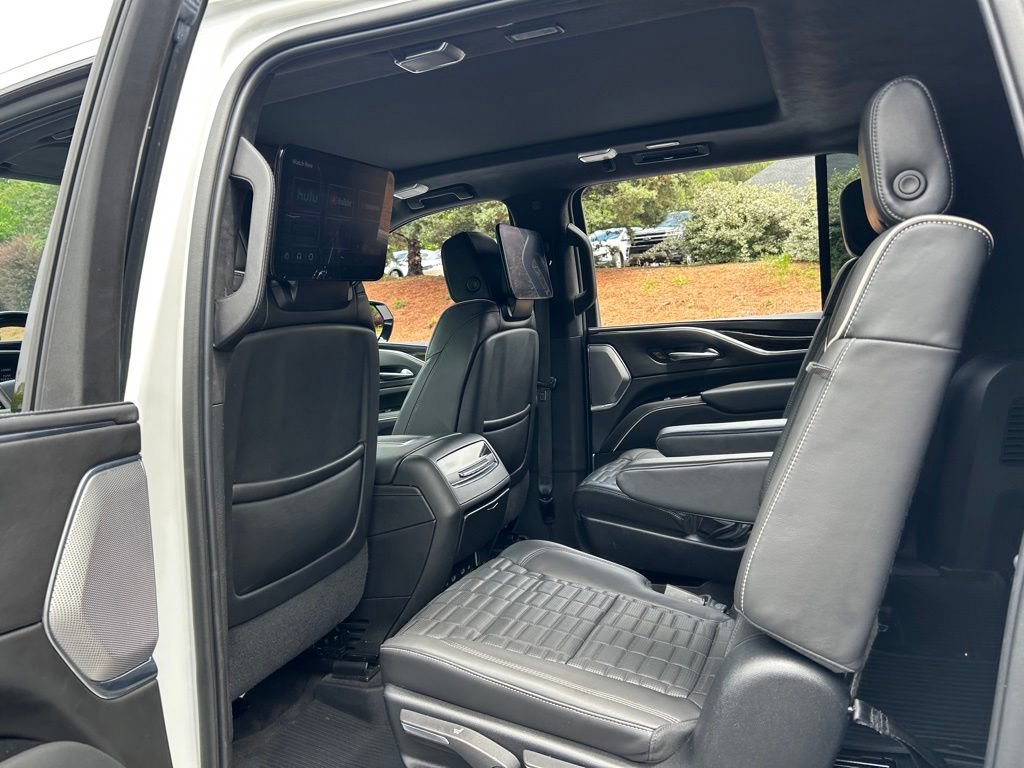 Used 2023 Cadillac Escalade ESV Sport Platinum w/ LPO, ONYX Package AWD/4WD image 44