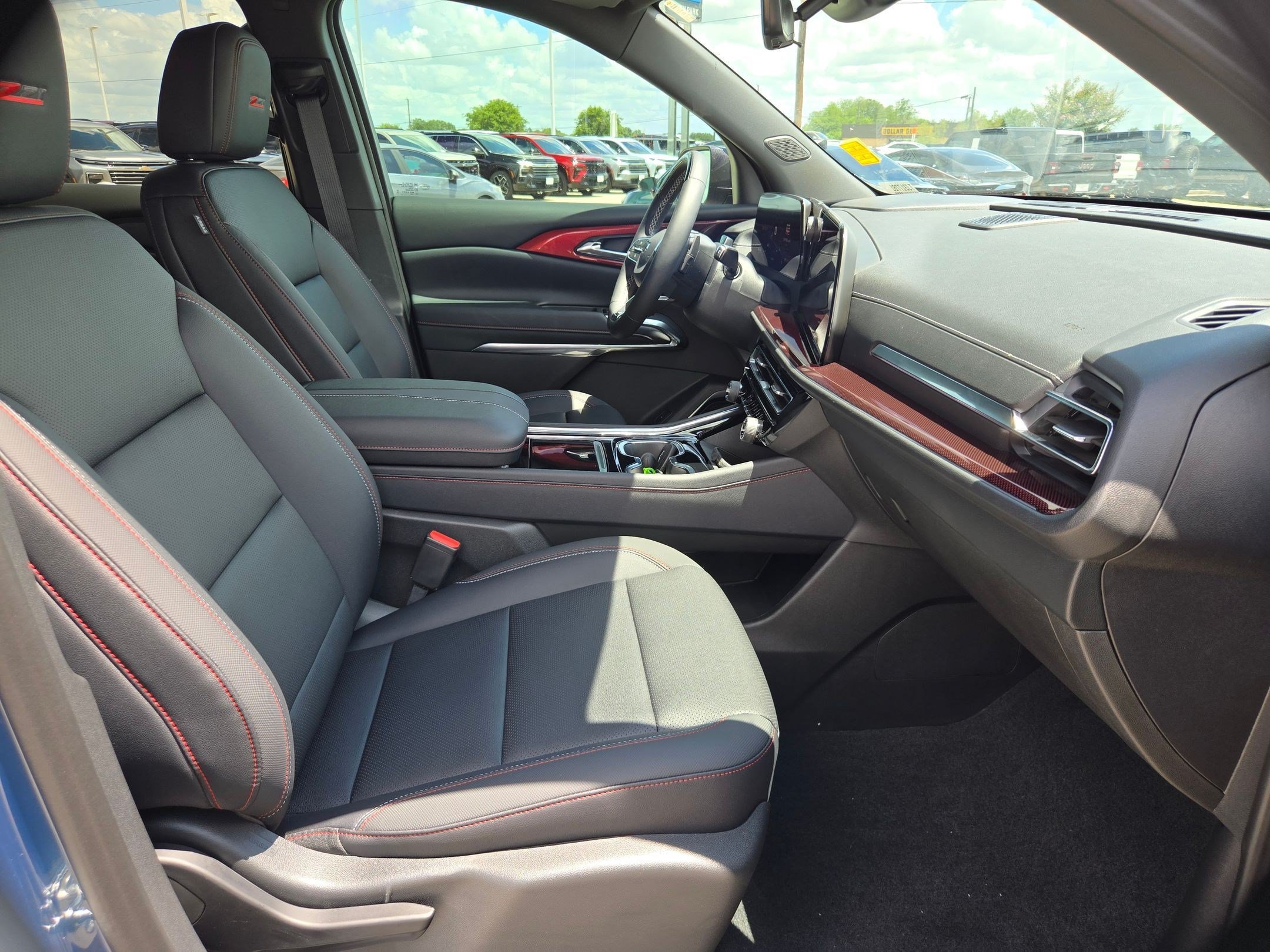 Certified 2026 Chevrolet Traverse Z71 w/ Enhanced Driving Package AWD/4WD image 25