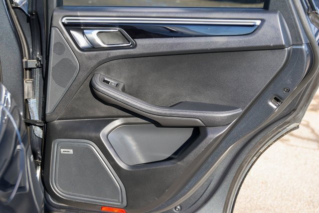 Used 2019 Porsche Macan Base image 18