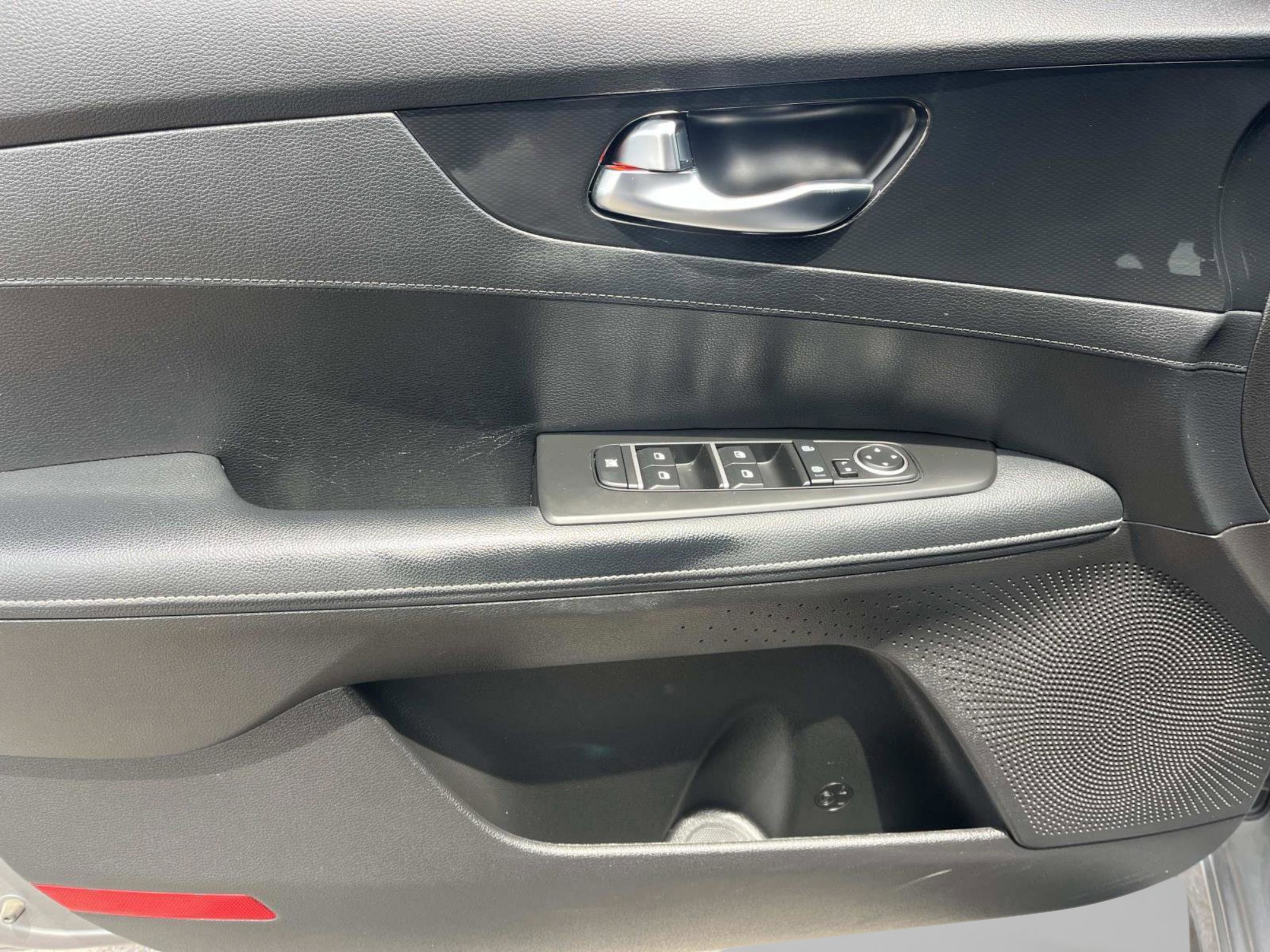 Used 2023 Kia Forte GT-Line FWD image 22
