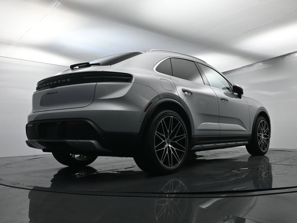 Certified 2024 Porsche Macan 4 Electric image 48