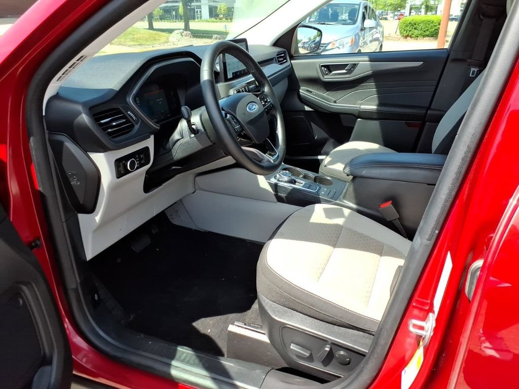 Certified 2023 Ford Escape Active AWD/4WD image 10