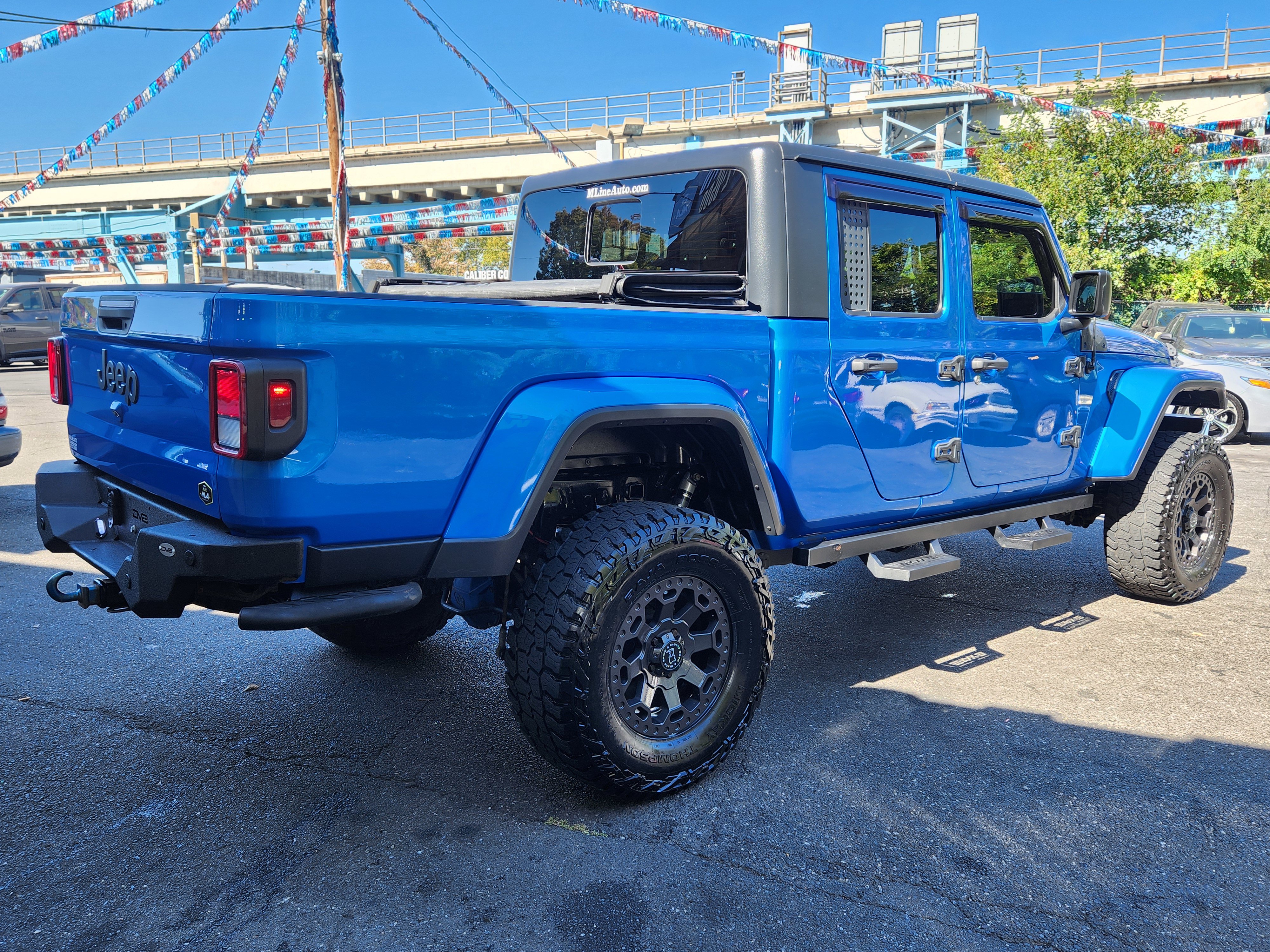 Used 2021 Jeep Gladiator Sport image 5