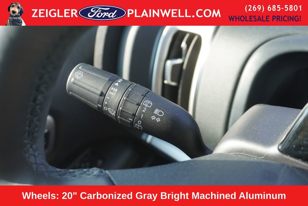 Used 2025 Ford Expedition Active image 36