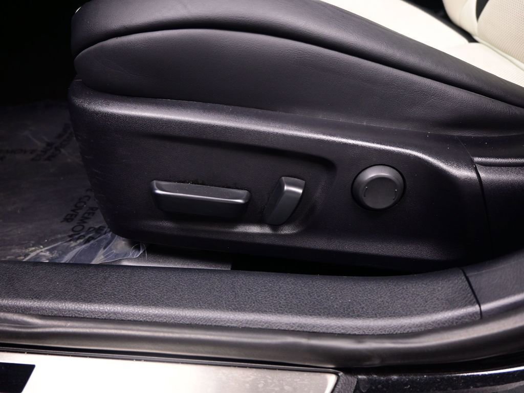 Used 2023 Lexus IS 350 F Sport w/ Navigation Package image 19